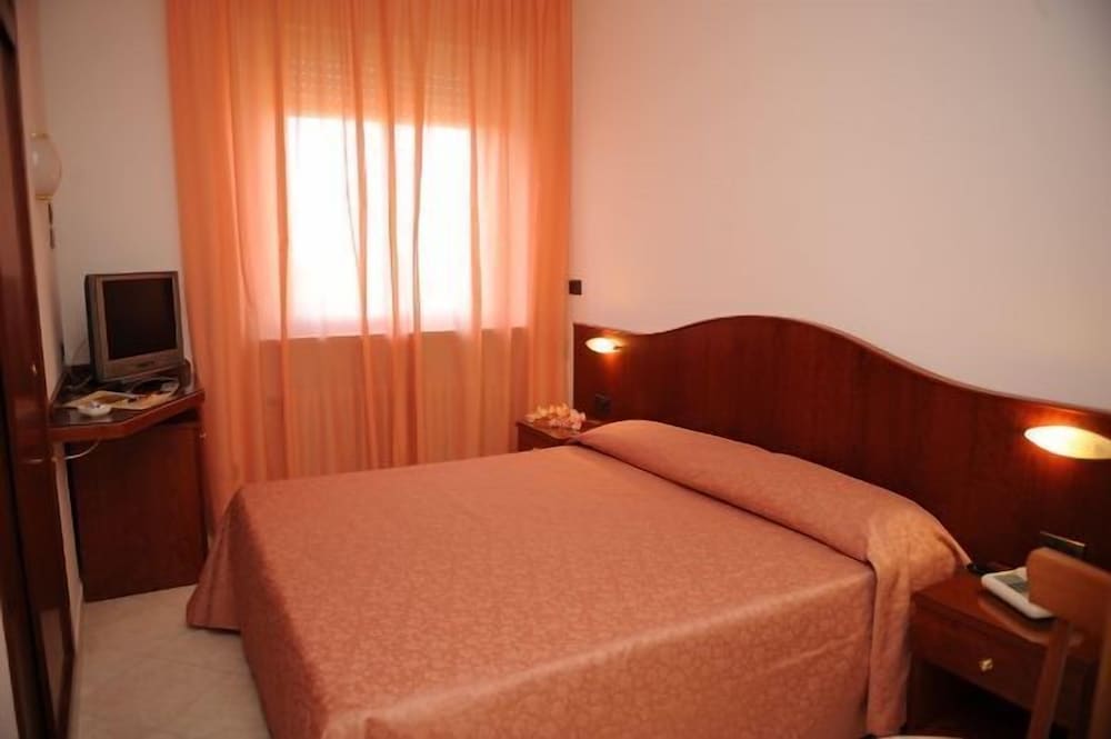 Grifone Hotel Ristorante 18/50