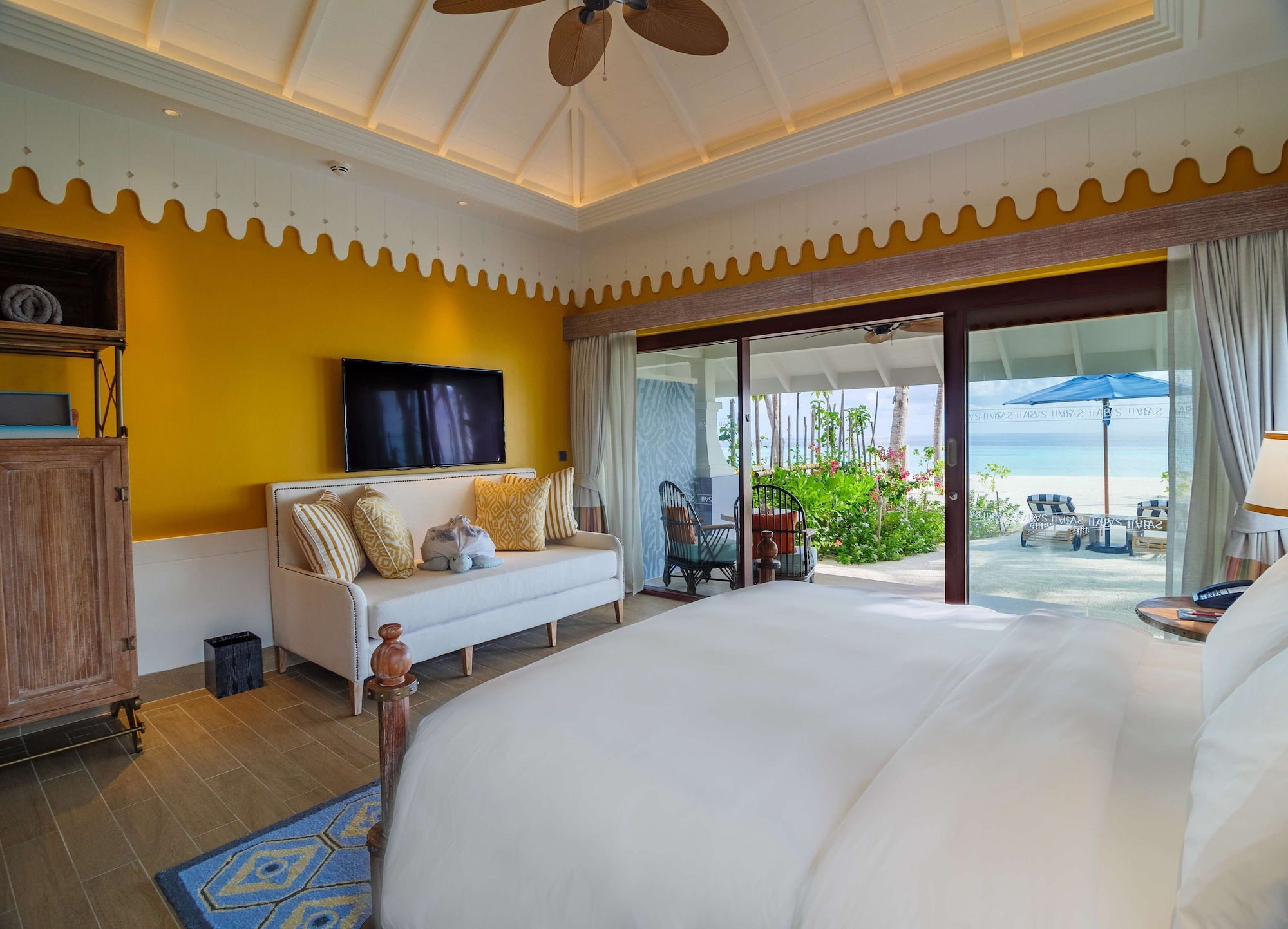2 Bedrooms, Beach Villa, Family, King Bed, with Pool