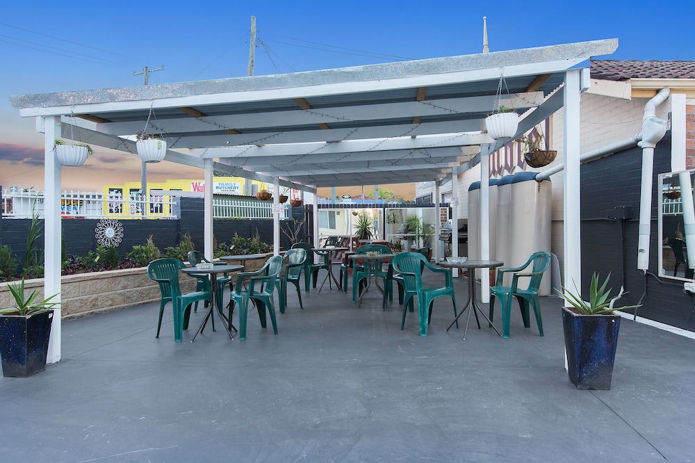 BUCCANEER MOTEL 47/61