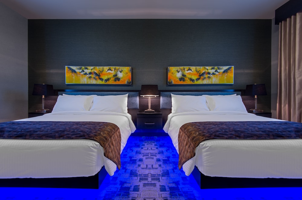 Applause Hotel By Clique 10/58