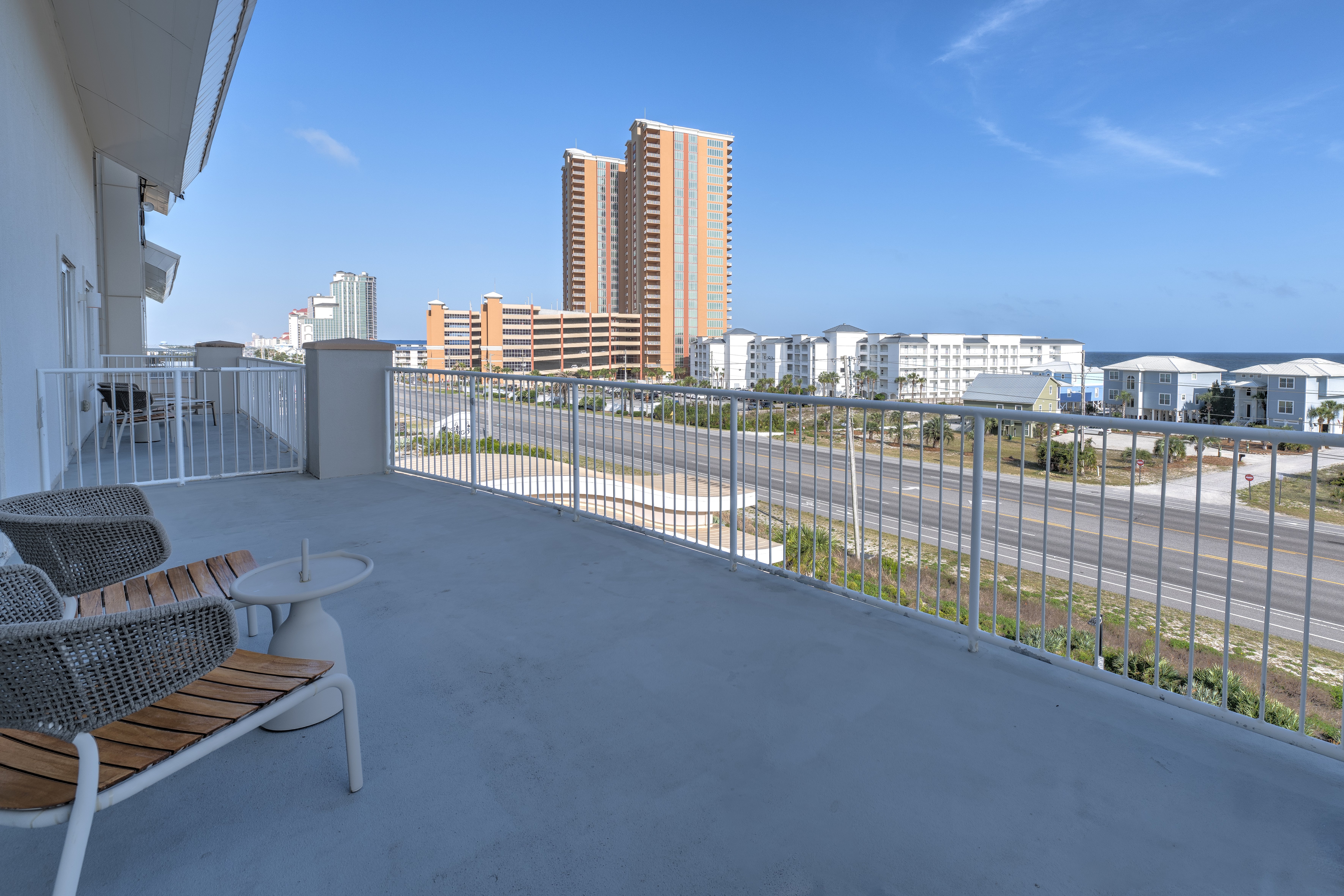 Suite, Balcony