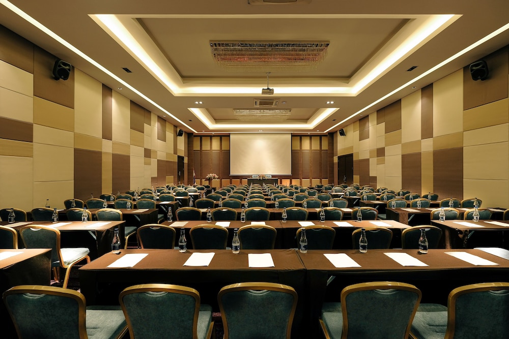 The Rich Hotel Korat 52/65