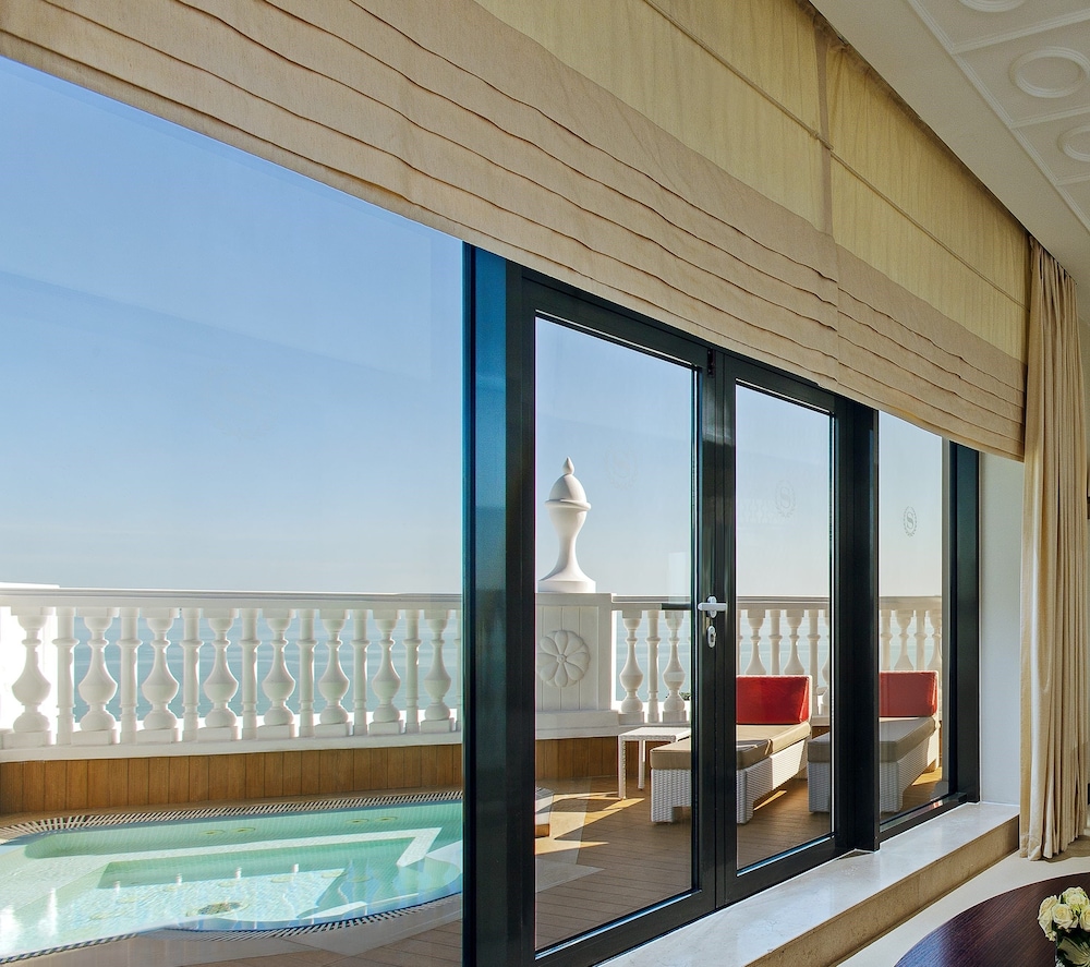 SHERATON BATUMI HOTEL 34/63