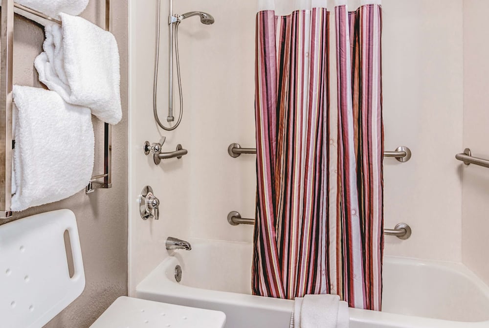La Quinta Inn And Suites By Wyndham Las Vegas Summerlin Tech 16/49