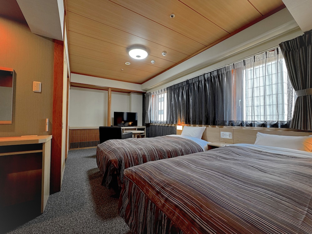 MODERN, COMFORT, TWIN BEDS