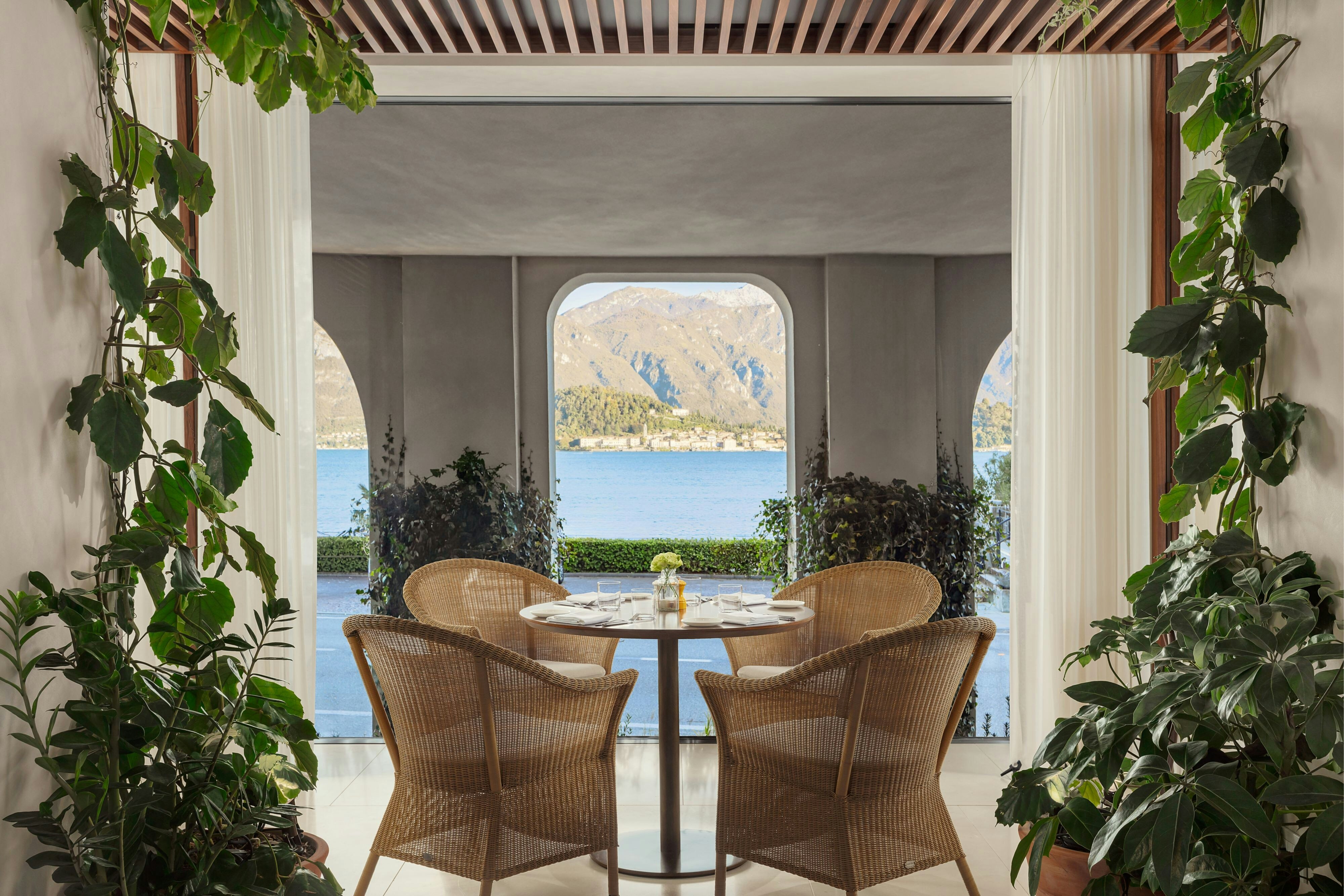 The Lake Como EDITION 6/26