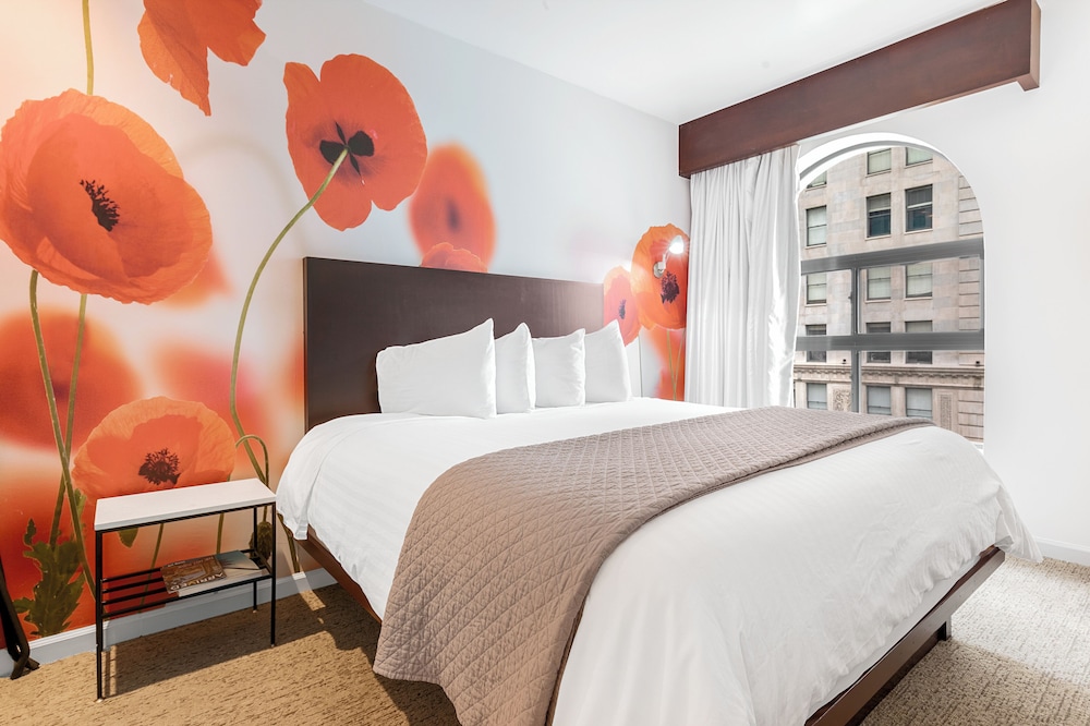 1 BEDROOM, SUITE