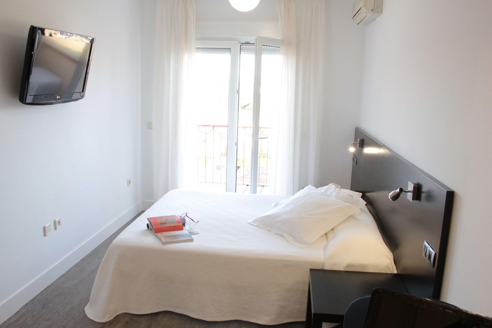 La Ermita Hotel 6/22