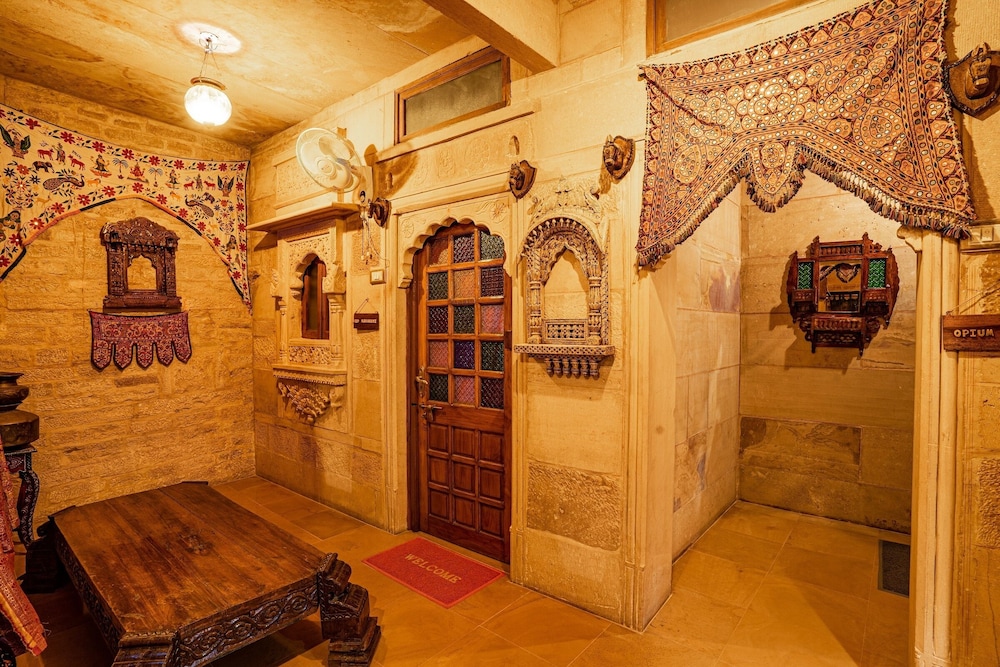 Garh Jaisal Haveli Hotel 18/37