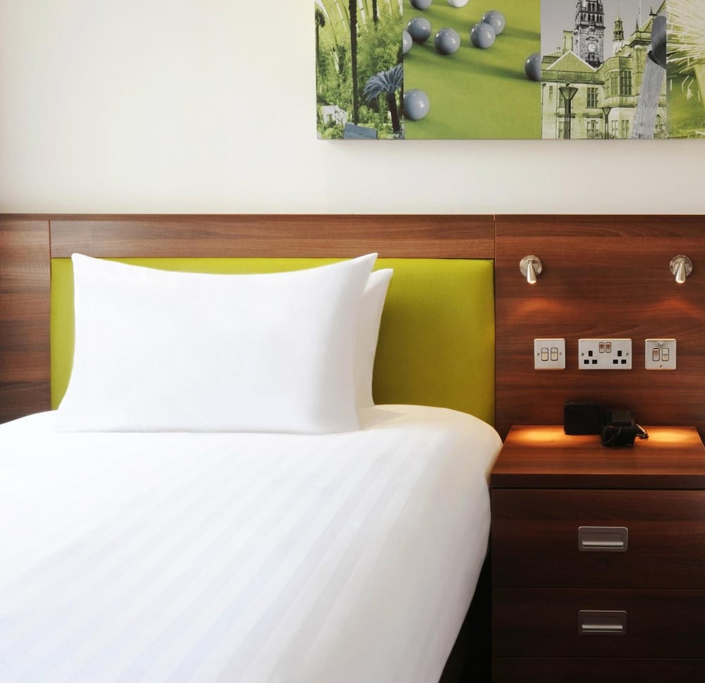 Hampton By Hilton Newport East 19/34