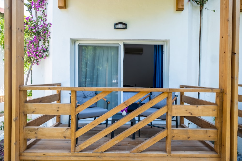 COSTA BODRUM CITY HOTEL 66/74
