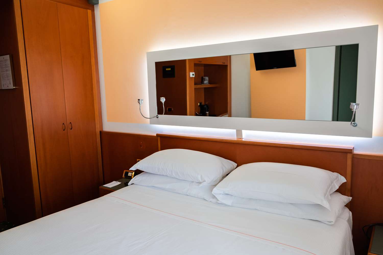 Jet Hotel Sure Hotel Collection By Best Western 13/75