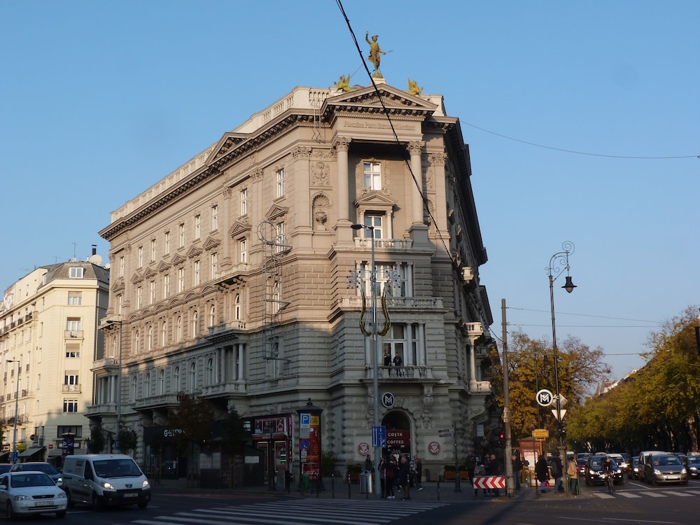Adagio Hostel 2.0 Basilica 73/79