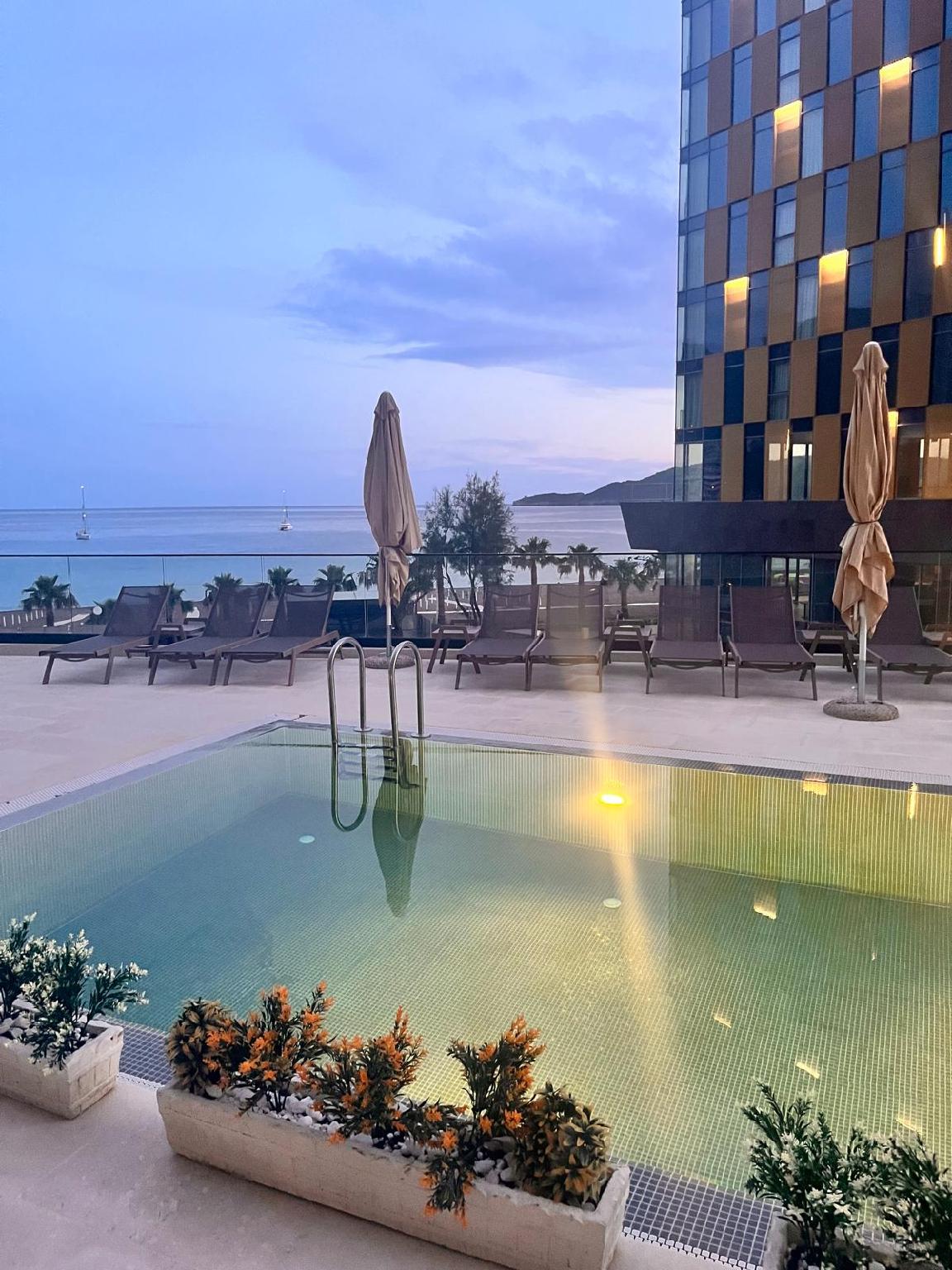 Invictus Hotel 25/28