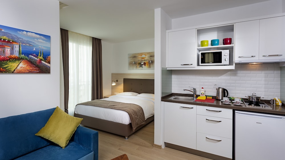 The Room Hotel & Apartments 21/63