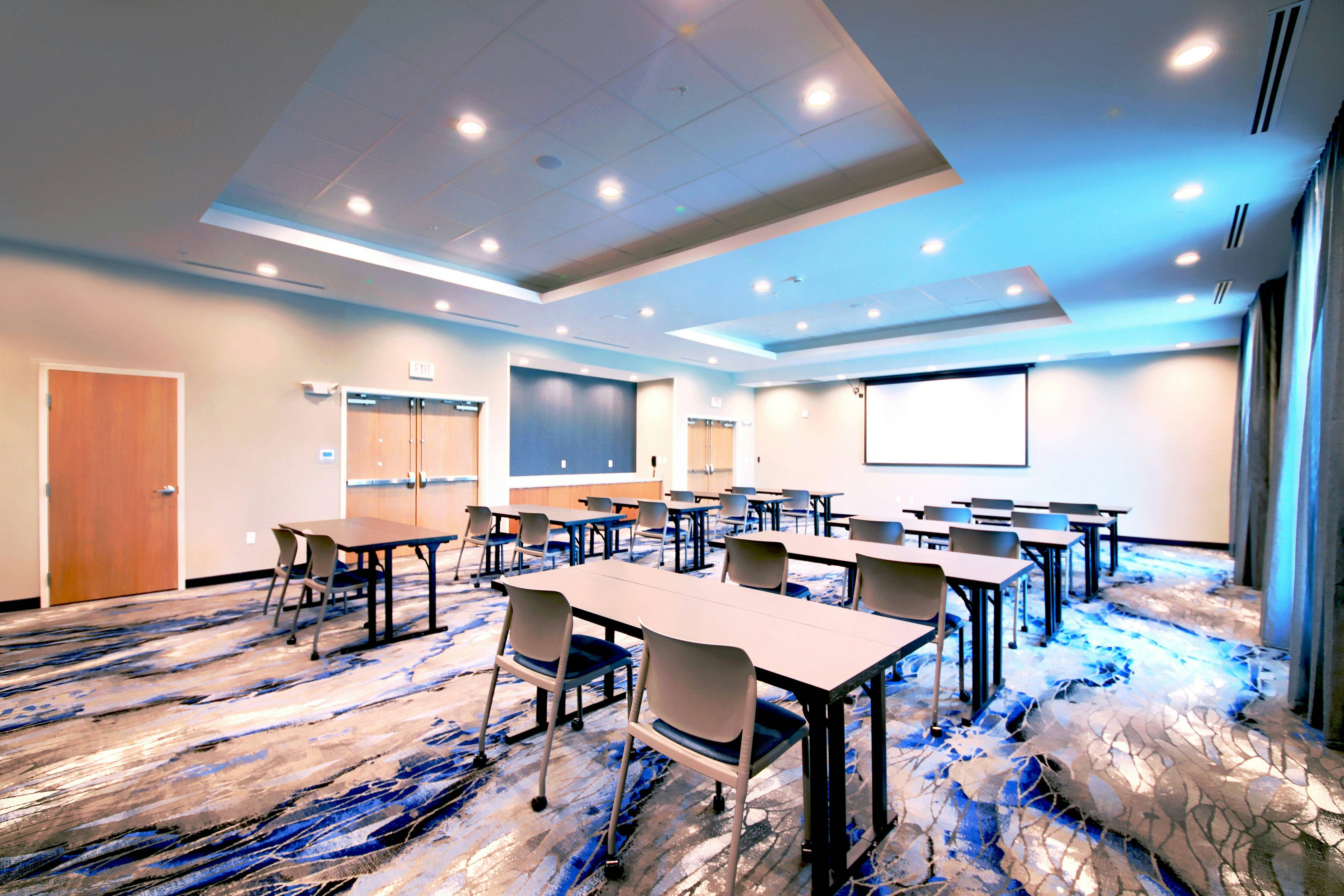 Fairfield Inn And Suites By Marriott Dallas Cedar Hill 34/42