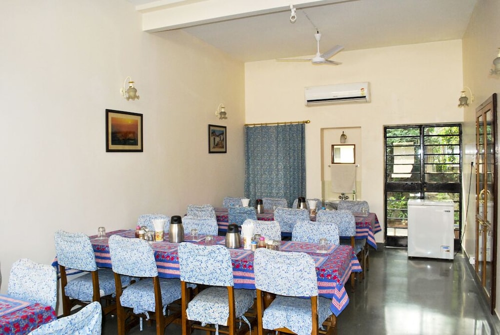 Jai Niwas 25/50