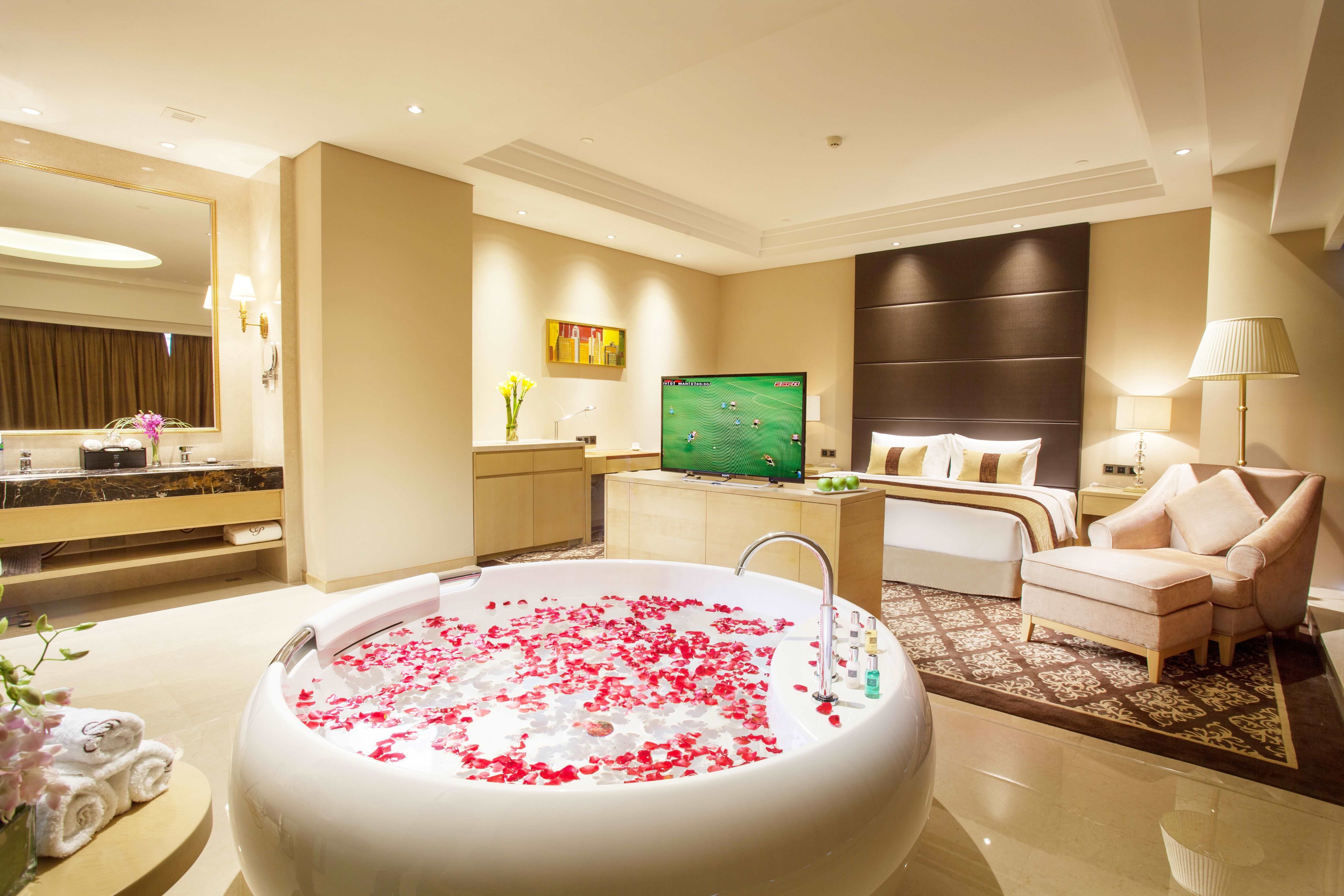 Holiday Inn FOSHAN NANHAI CENTRAL 41/81