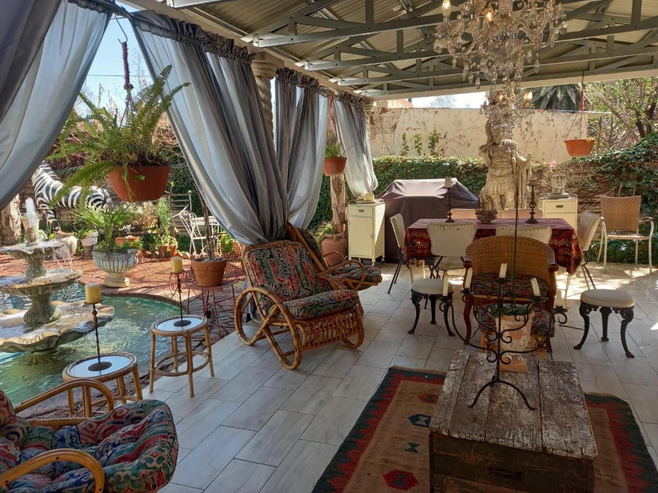 Michael-Angelo Guest House 10/19