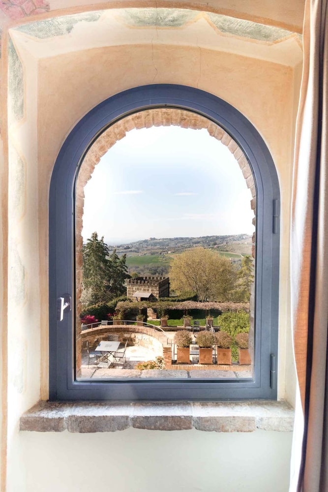 Castello di Monterone 28/64
