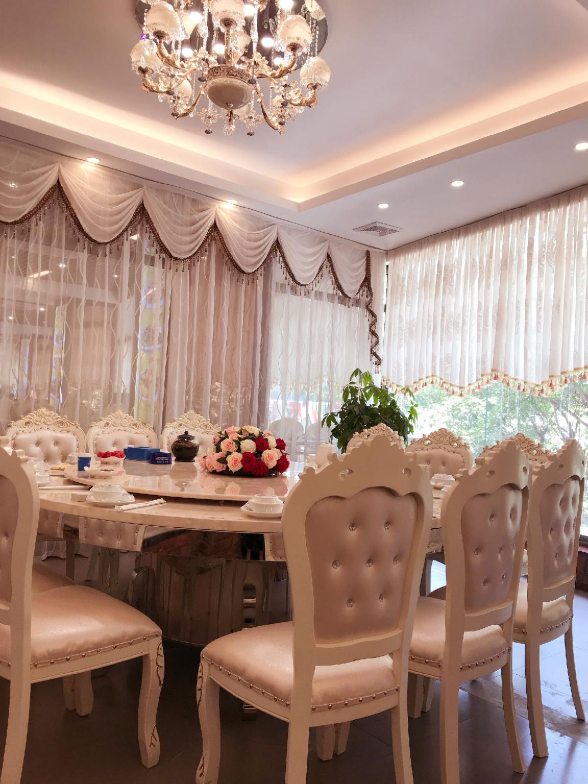 Outsky Hotel 45/50