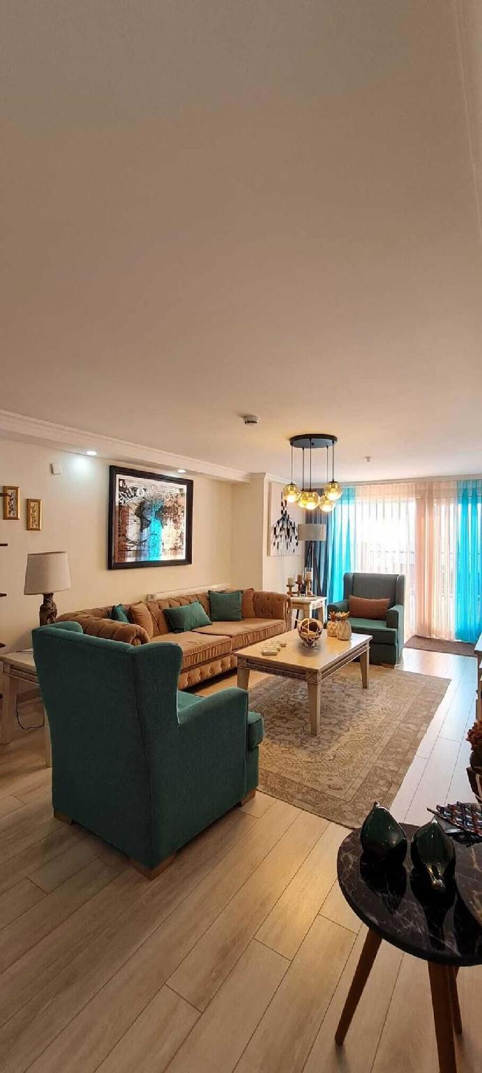 ROYAL, SUITE