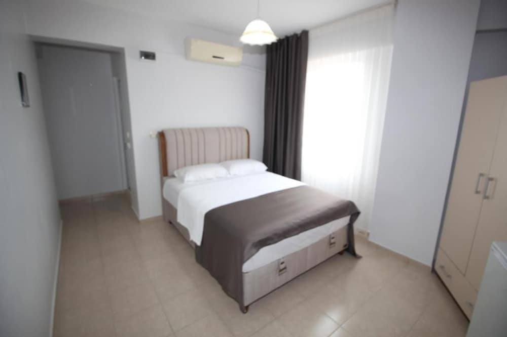 Pegasus Motel 13/18