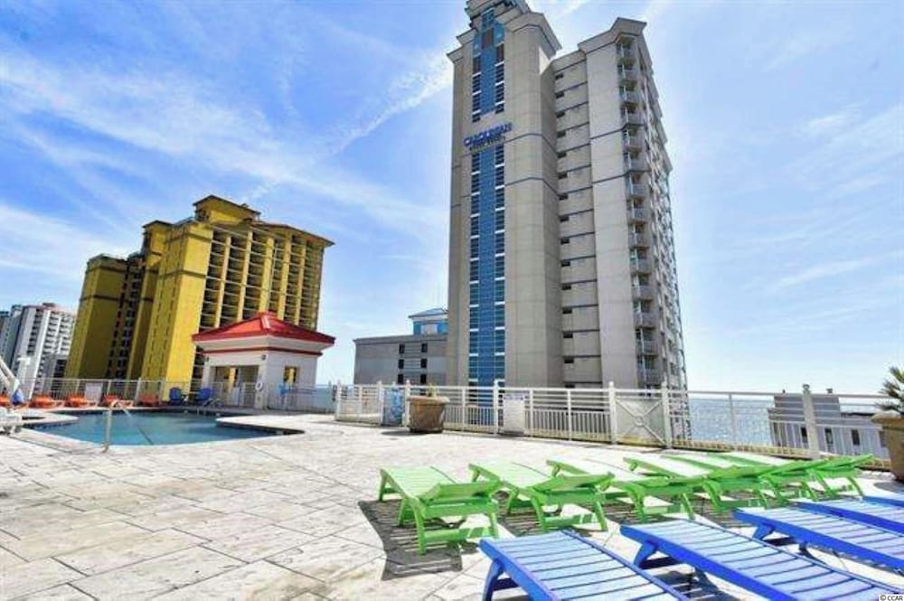 Carolinian Beach Resort in Myrtle Beach by Vacasa 20/50