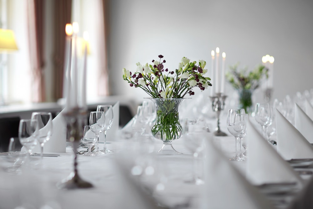 GENTOFTE HOTEL 52/59