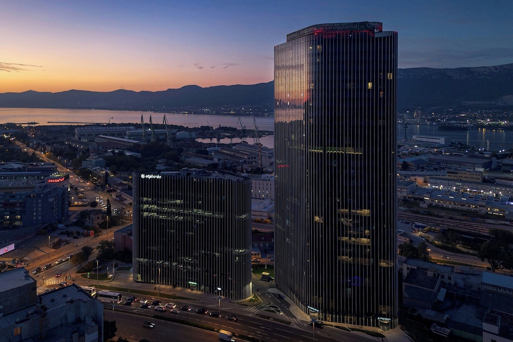 AC Hotel Split 74/79