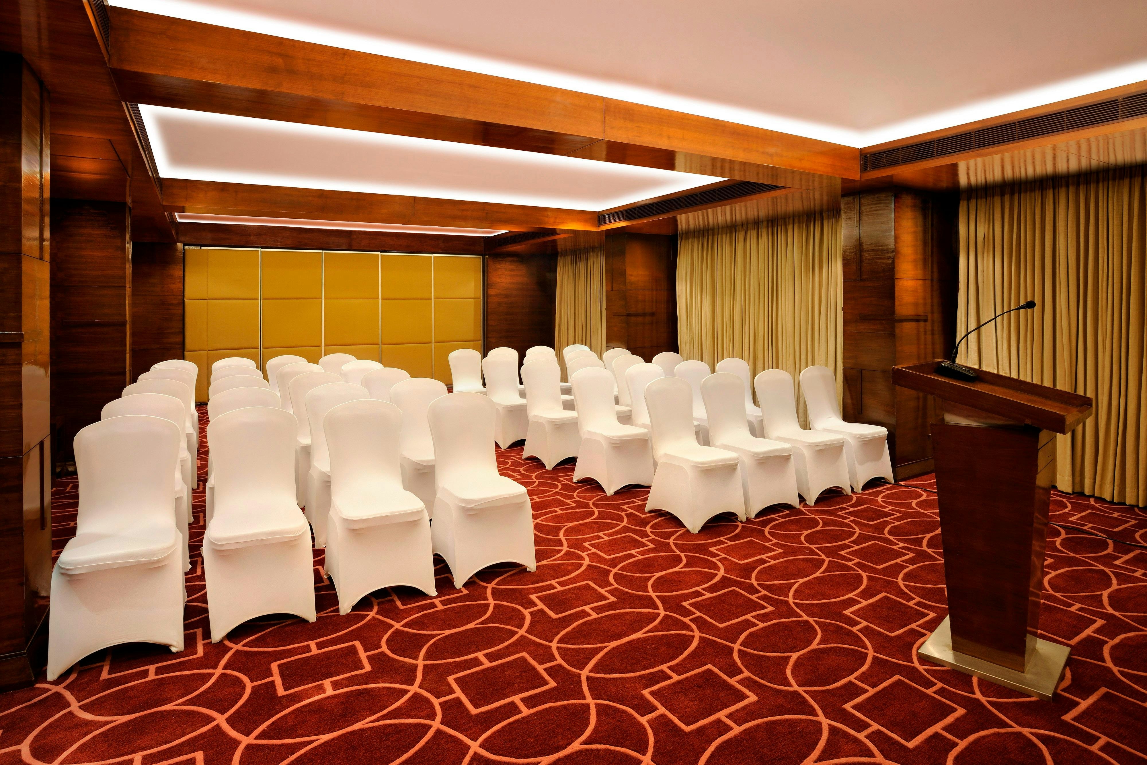 Four Points By Sheraton Ahmedabad 15/41