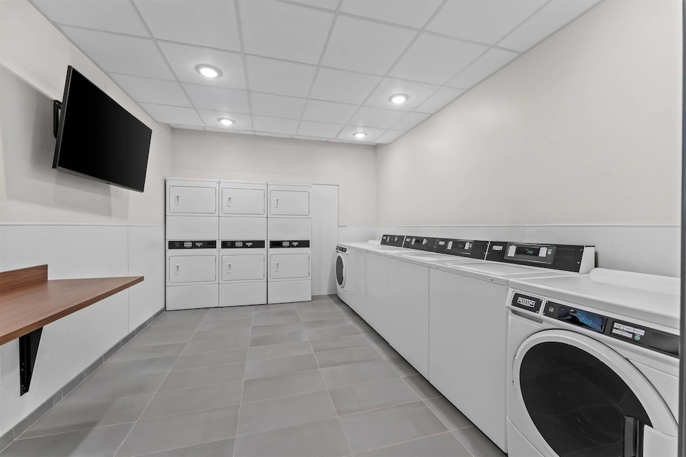 Everhome Suites Somerset - South Brunswick 10/50
