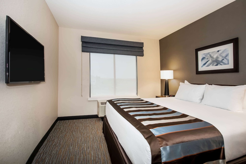 Wingate by Wyndham Denver Airport 3/22
