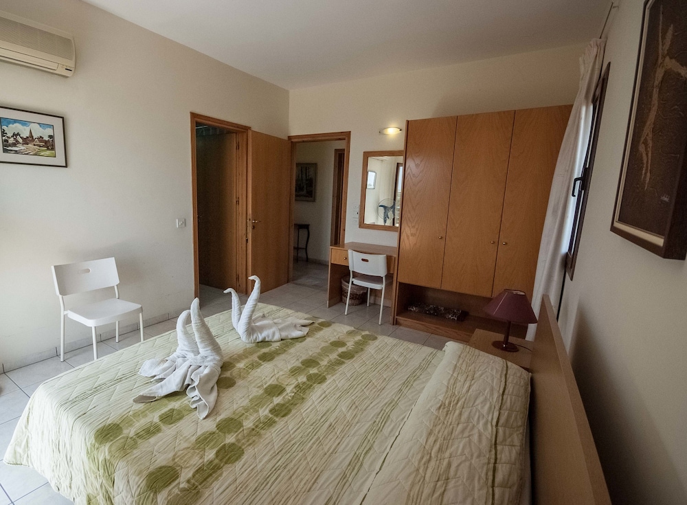 Coral Sun Villas 12/50