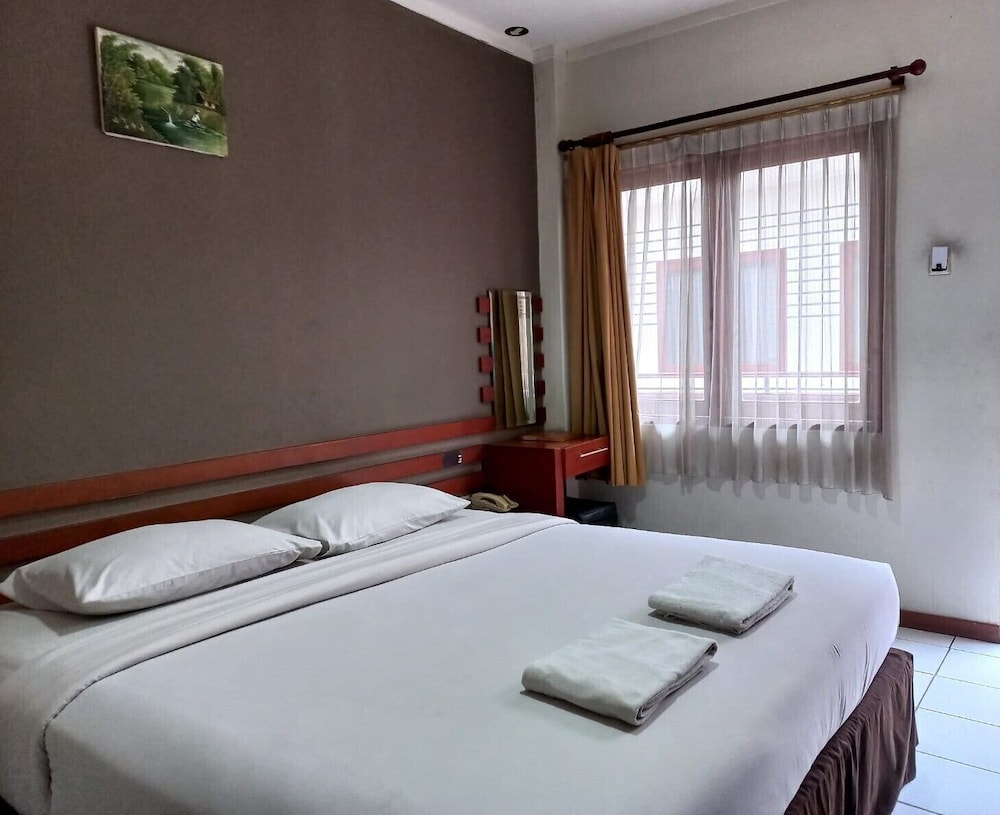 STANDARD, DOUBLE BED