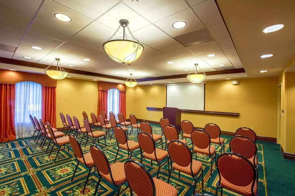 Hampton Inn and Suites Sacramento-Elk Grove Laguna I-5 44/50