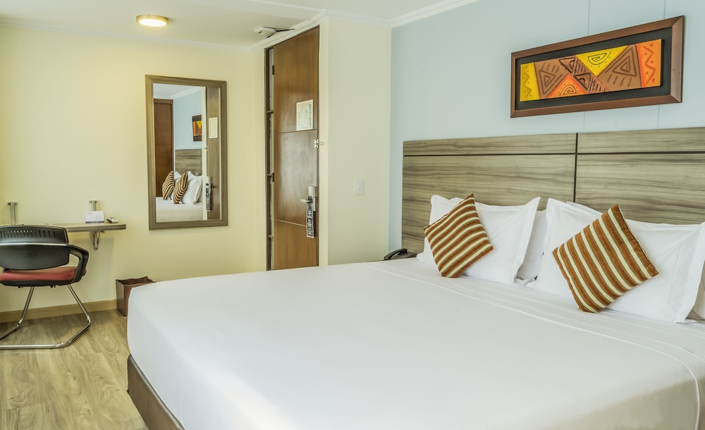 غرفة كومفورت بسرير كينج، San Pablo Hotel 2/6