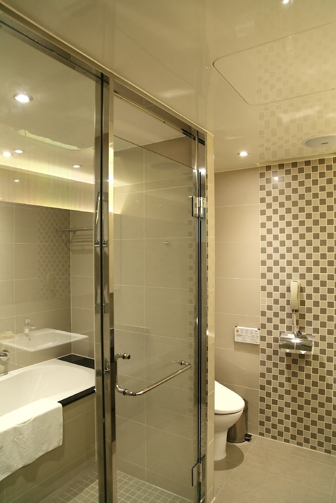 Taichung Harbor Hotel 11/38