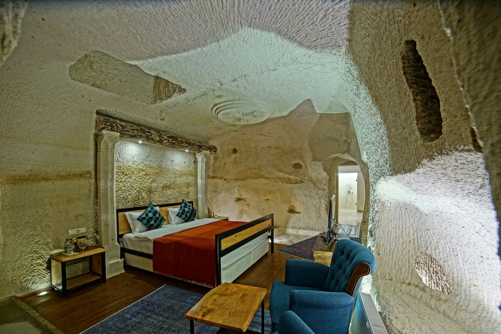Taru Cave Suites 2/50