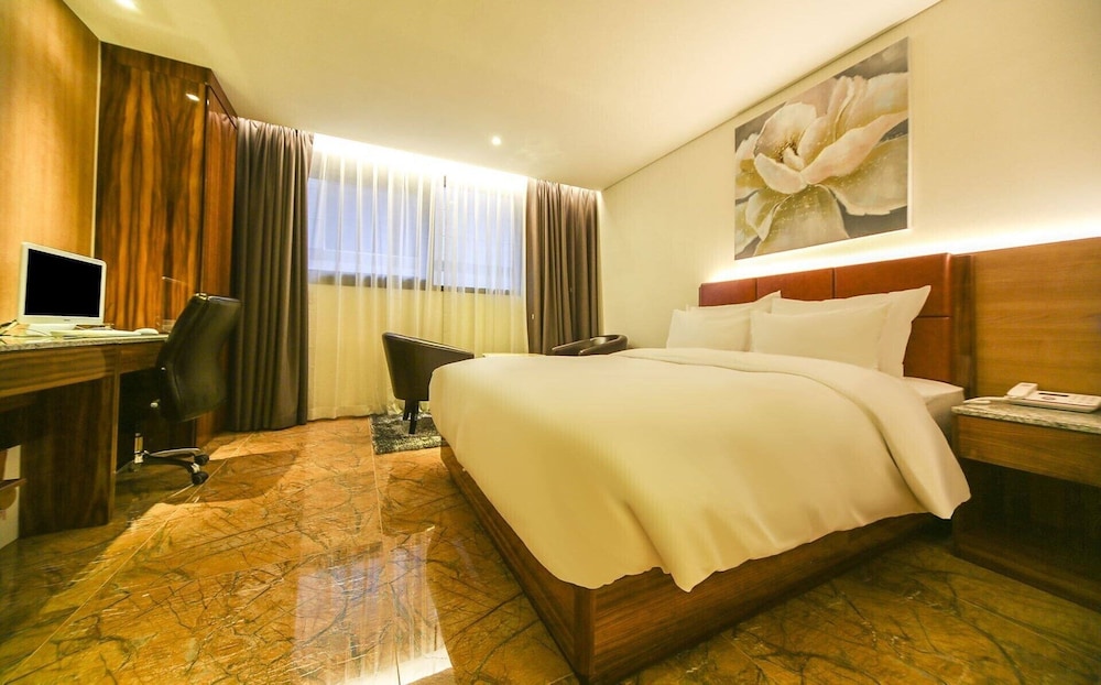 Galmea First Hotel 13/50