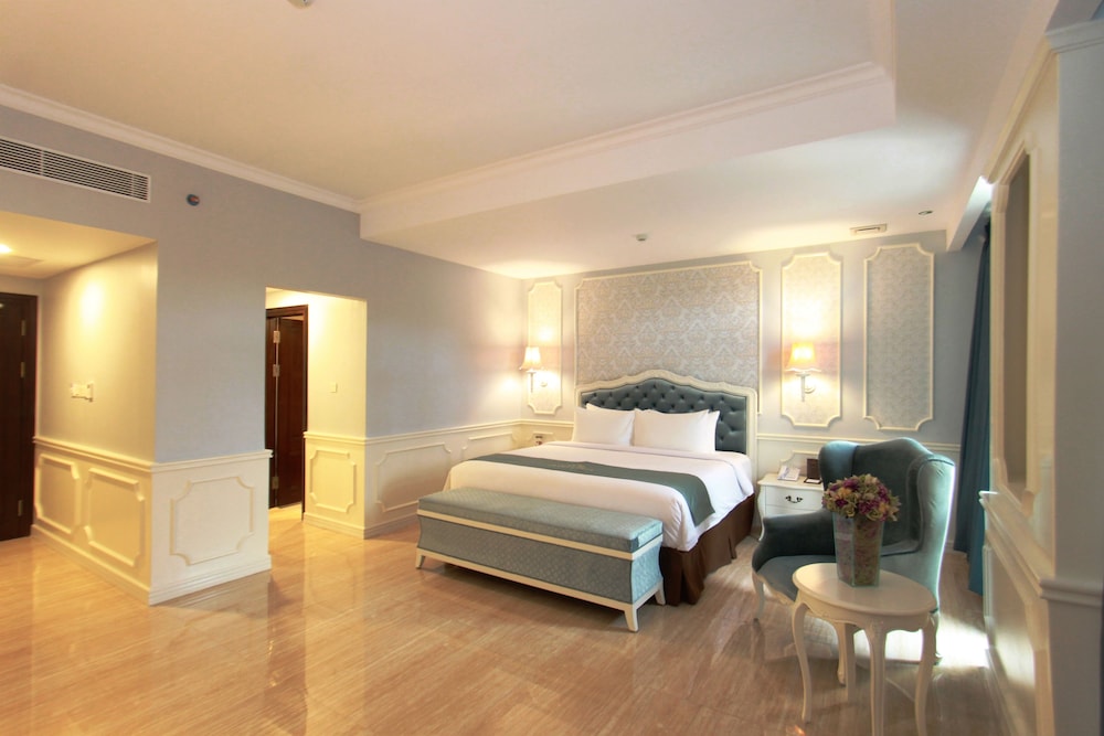 GRAND KEISHA HOTEL 15/60