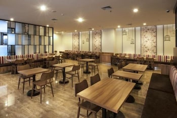 Permata Hotel 30/45