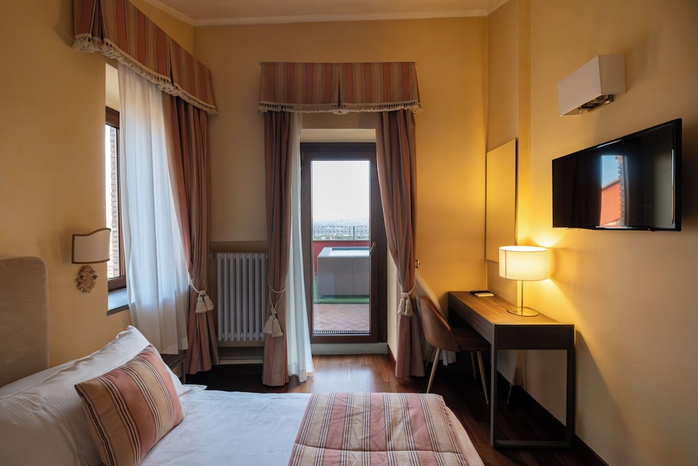 Junior Suite, Studio, Queen Bed