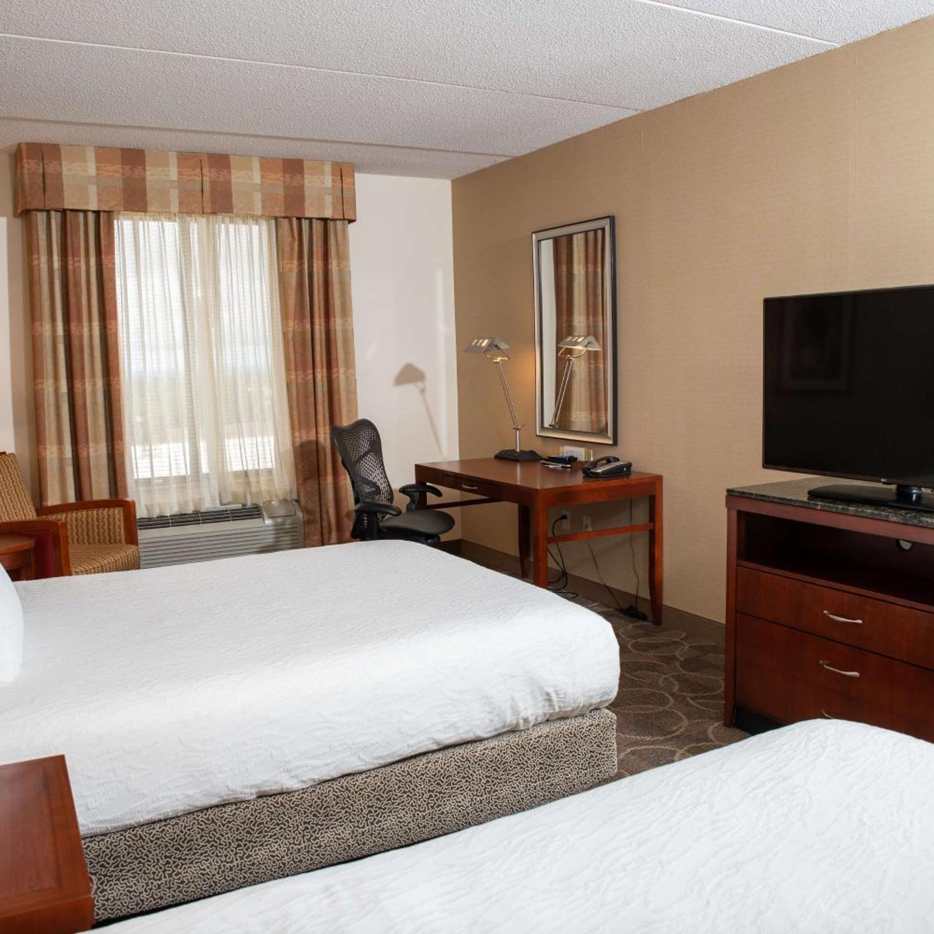 JUNIOR SUITE, 2 QUEEN BEDS