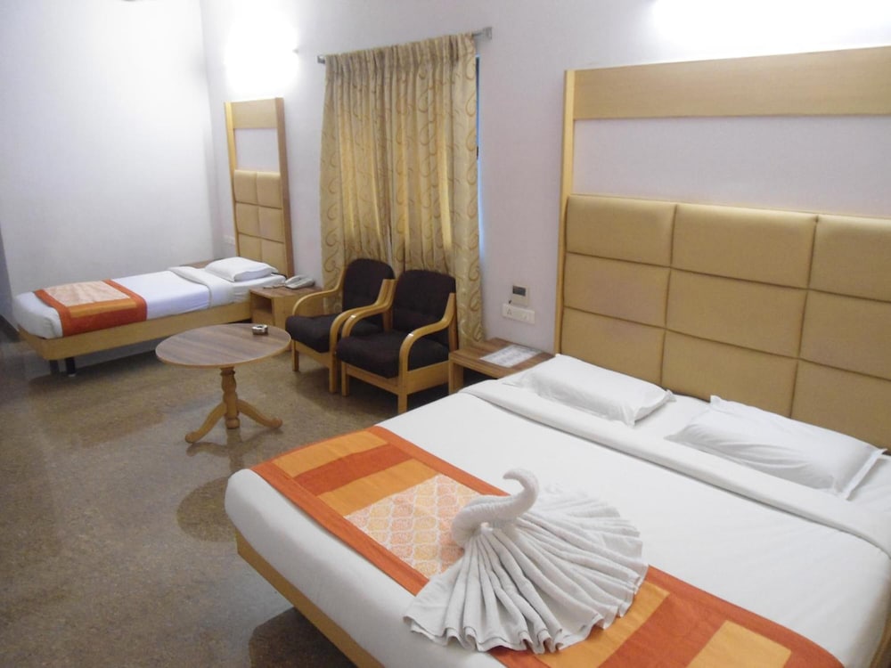HOTEL RAJADHANE 17/53