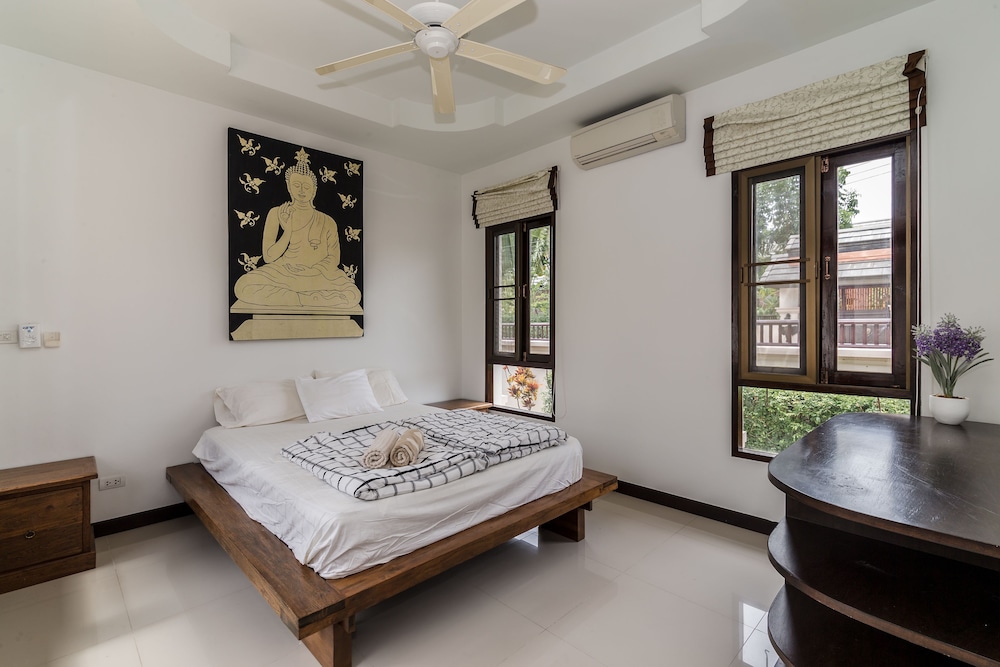 4 Bedroom Private Bali Style Villa Hh1 11/45