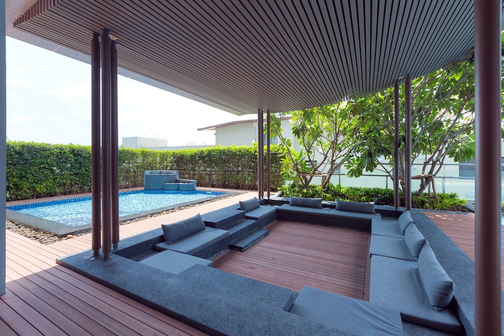 Baan Kiang Fah Hua Hin Condominium By Montri 18/42