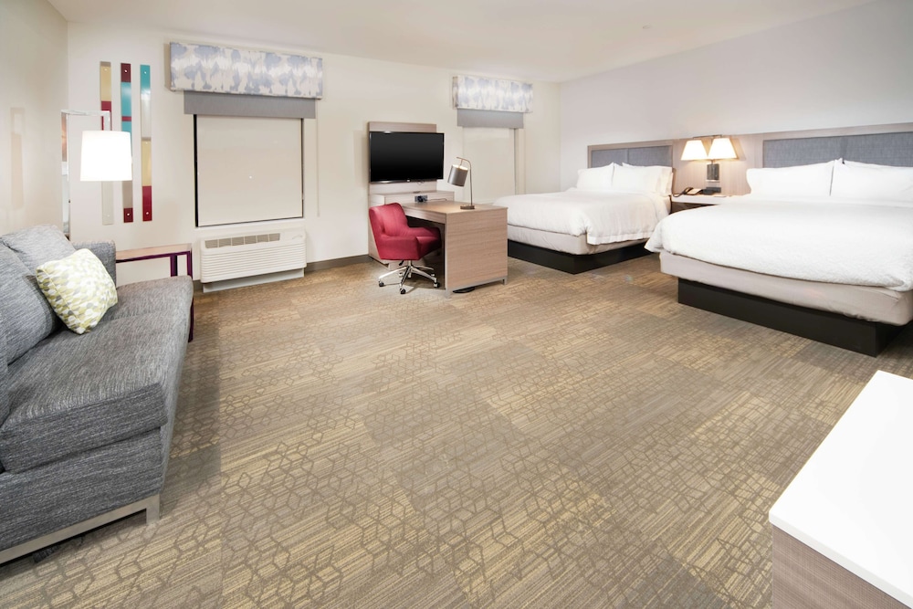 Hampton Inn and Suites Santa Maria 14/48
