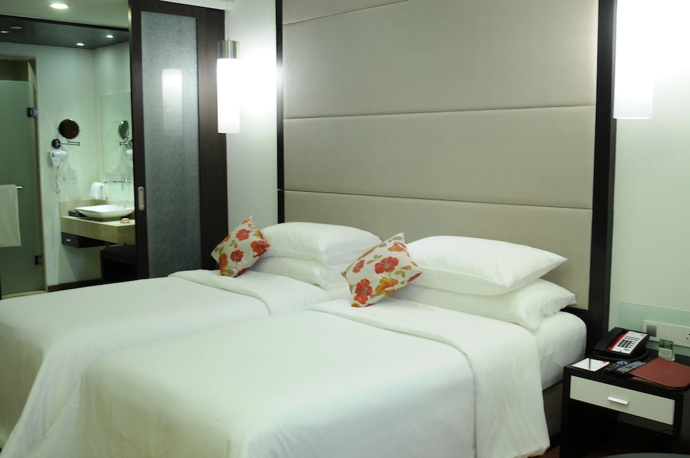 DELUXE, DOUBLE BED