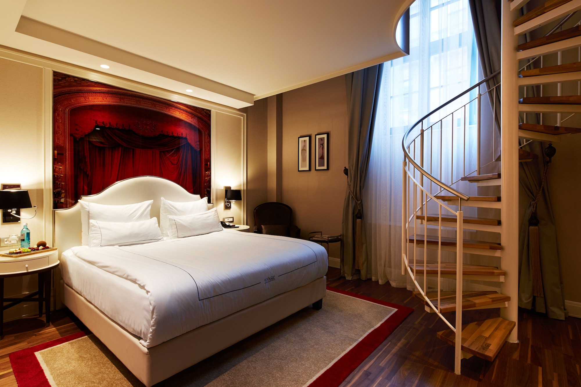 Titanic Duplex Suite